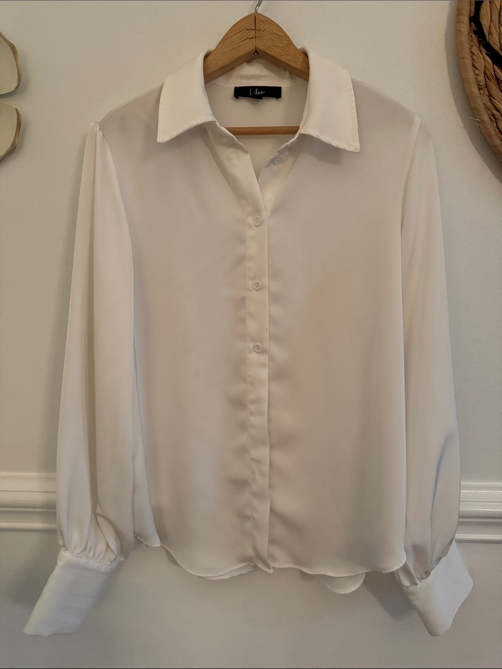 Lulu's White Button-Front Long Sleeve Blouse